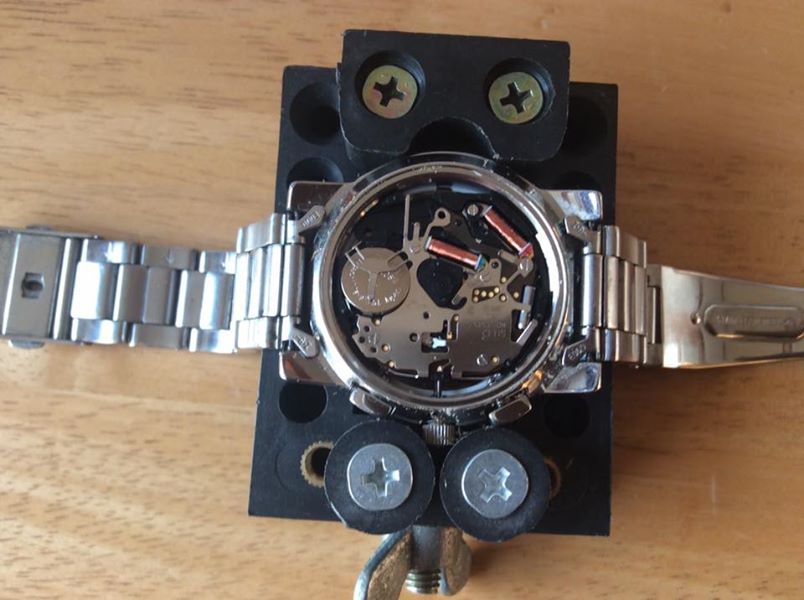 腕時計の電池交換
