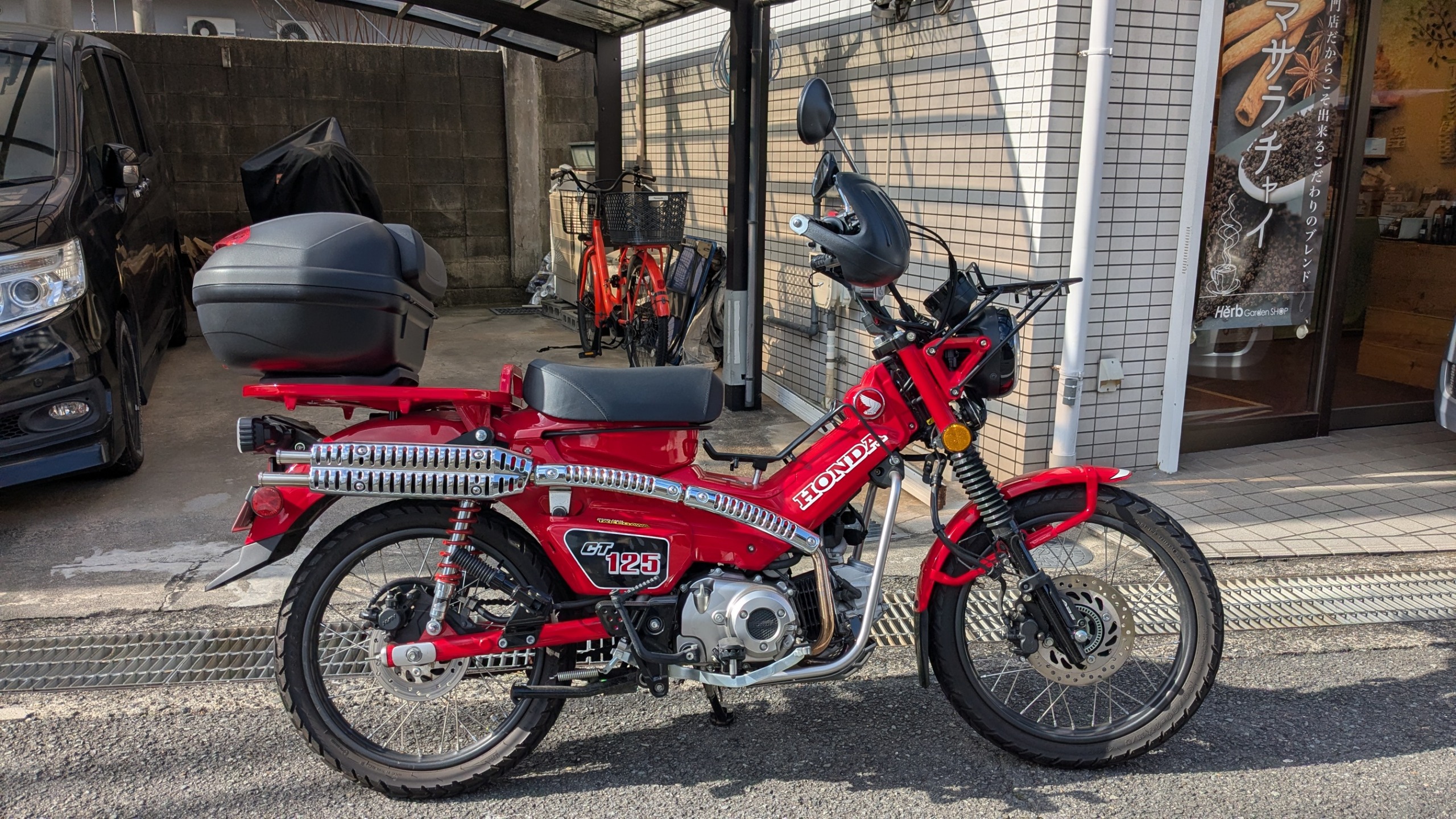 ハンターカブ CT125】高い専用ステーは不要？純正キャリアにGIVIベース
