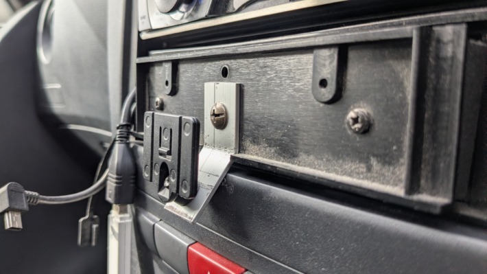 プレオナビ取り付け